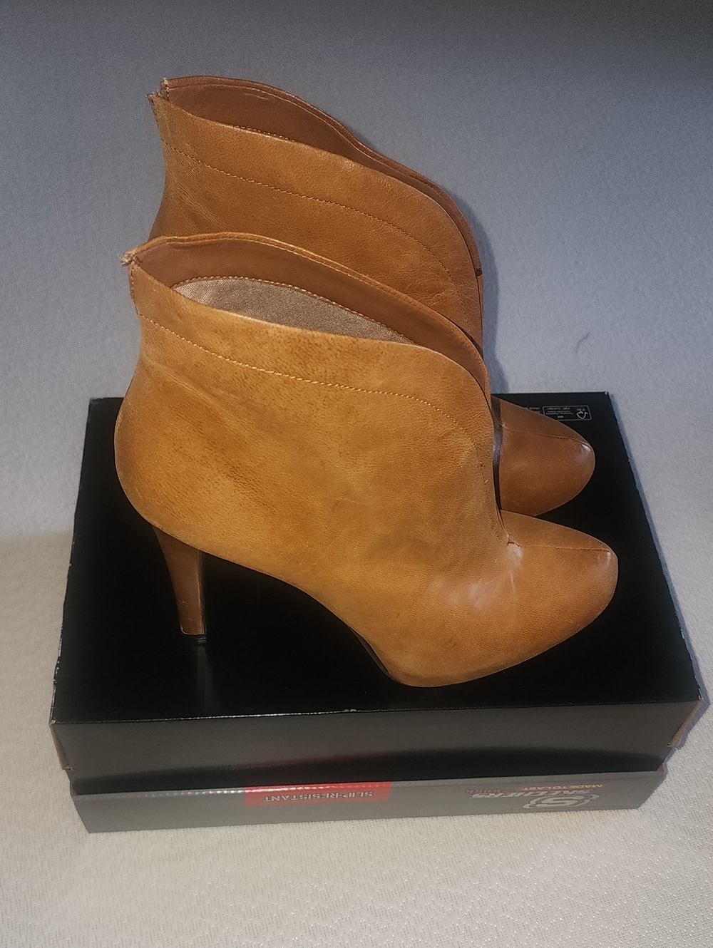 Jessica Simpson Tan Leather Ankle Booties with Stiletto Heel